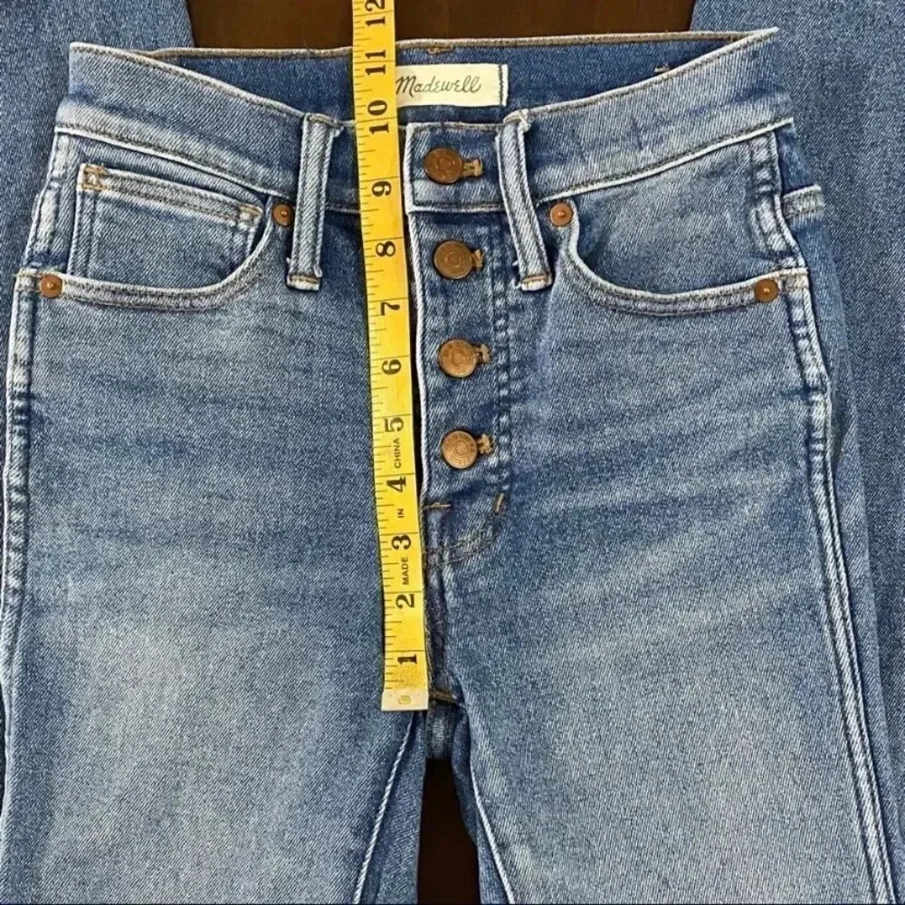 Madewell 10” High Rise Jeans - Picture 11 of 15